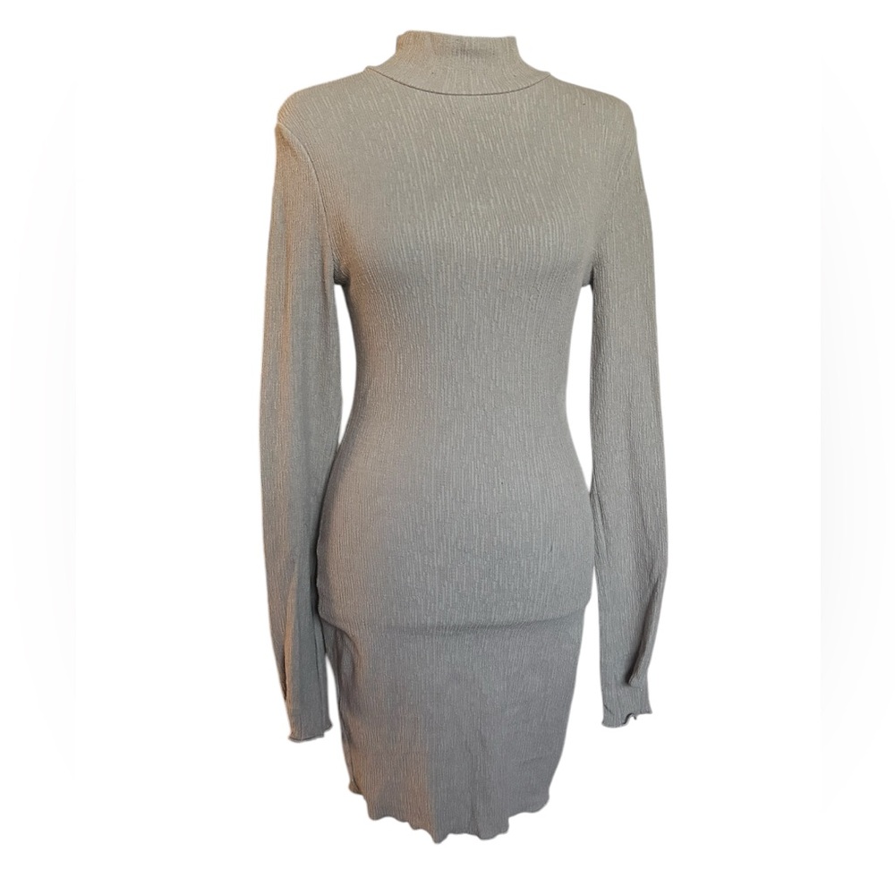 5/25$ ✨ Beginning Boutique Ribbed Tan Dress